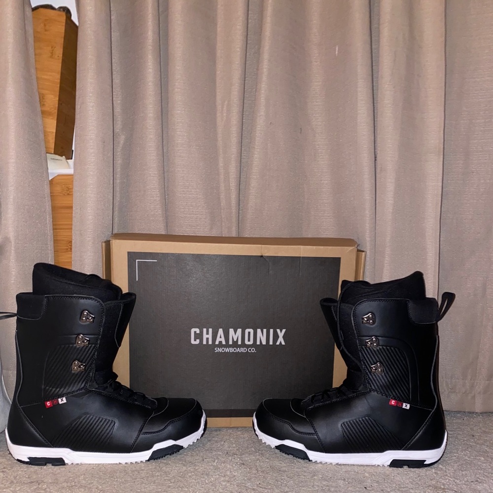 Chamonix Men’s snowboard boots size 13